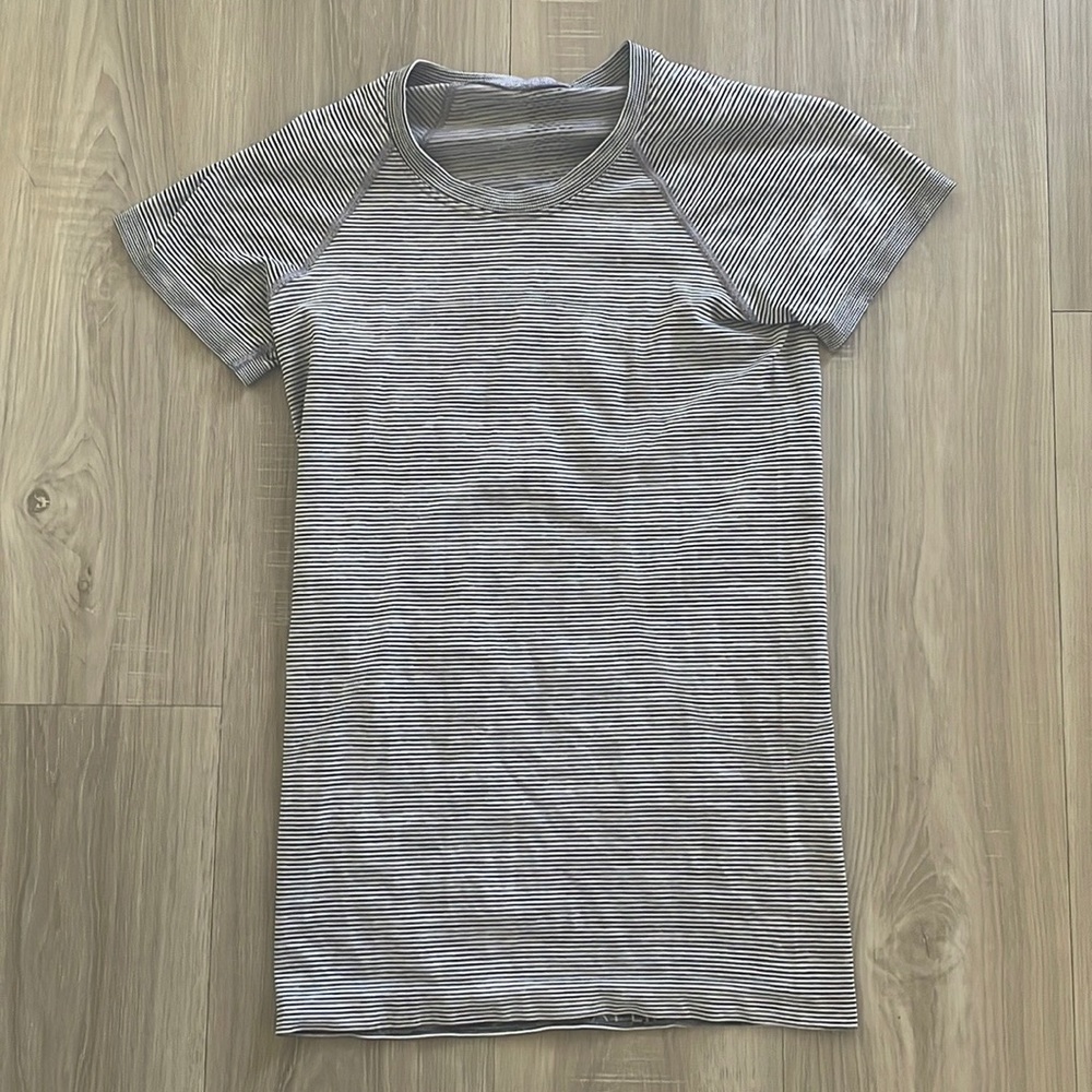 LuluLemon Swiftly Tech Short Sleeve